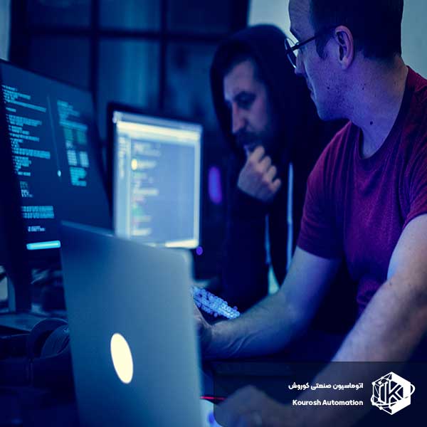 مراحل اجرای پروژه PLC در اتوماسیون صنعتی کوروش چگونه است؟